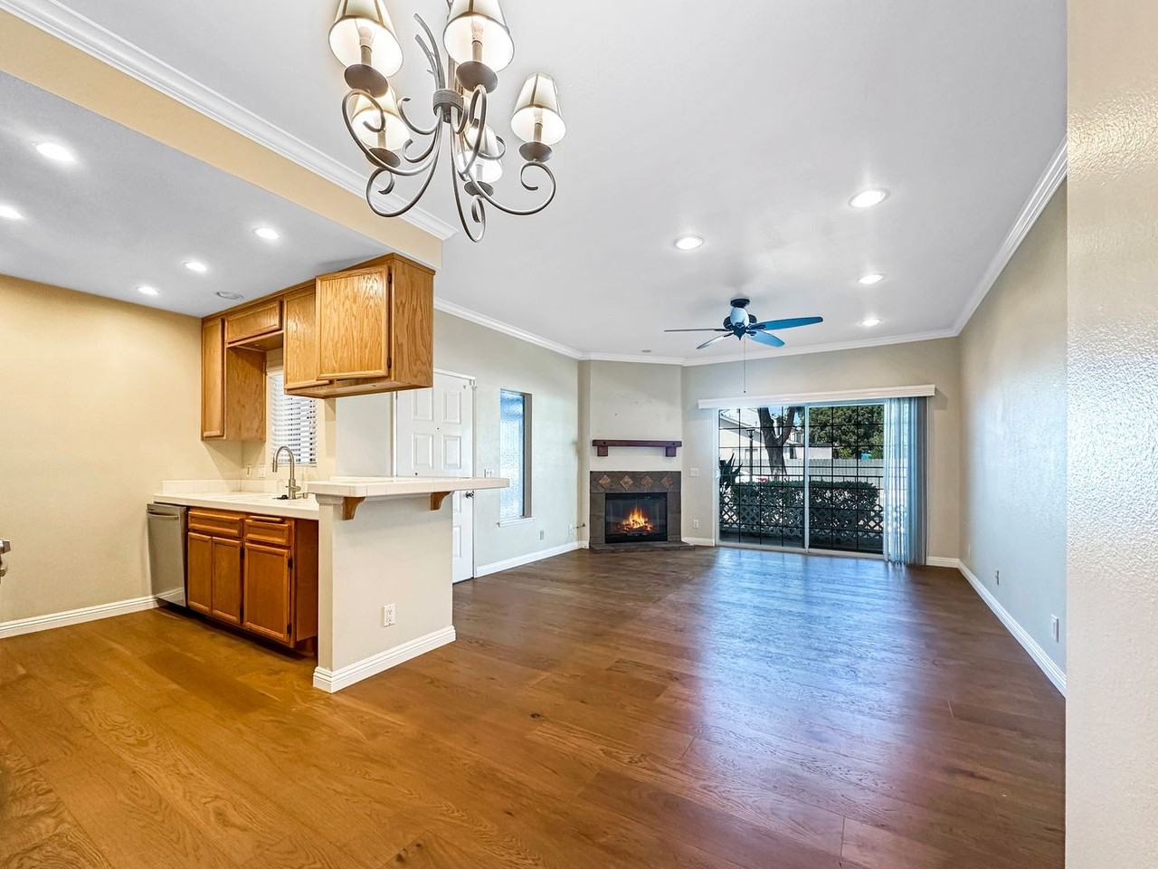 13818 Midland Rd - Photo 3 of 14