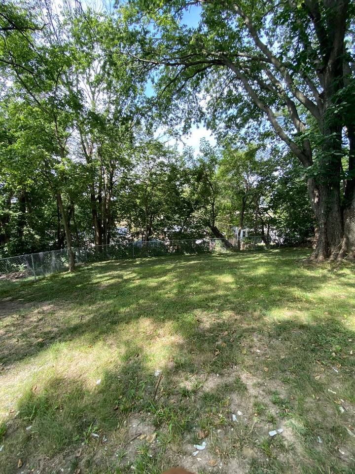 1274 E 36th Ct - Photo 2 of 10