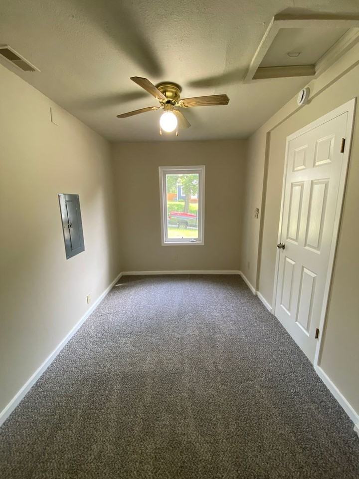 1274 E 36th Ct - Photo 5 of 10