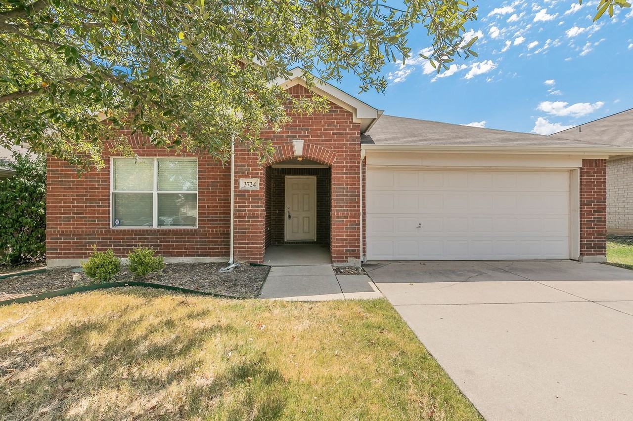 3724 Palm Dr - Photo 2 of 35