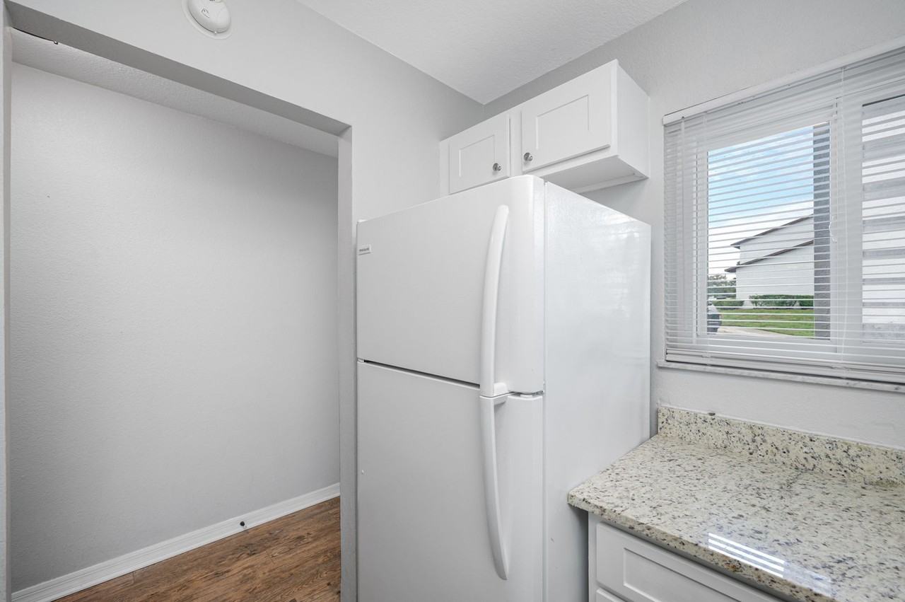 Talia Condo - Photo 6 of 37