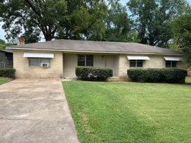 2505 Willow St - Photo 1 of 1