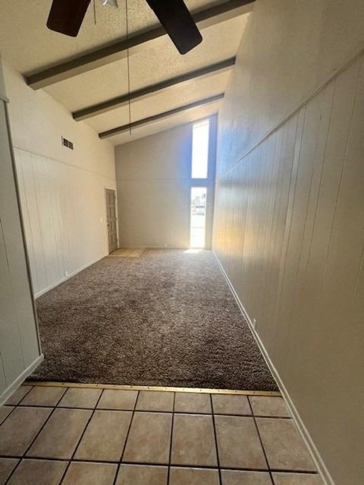 3402 70th Dr - Photo 2 of 6