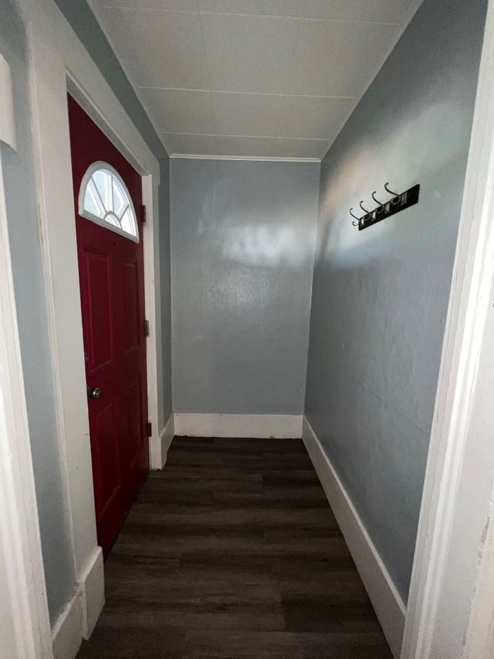 118 Roosevelt Ave - Photo 3 of 13
