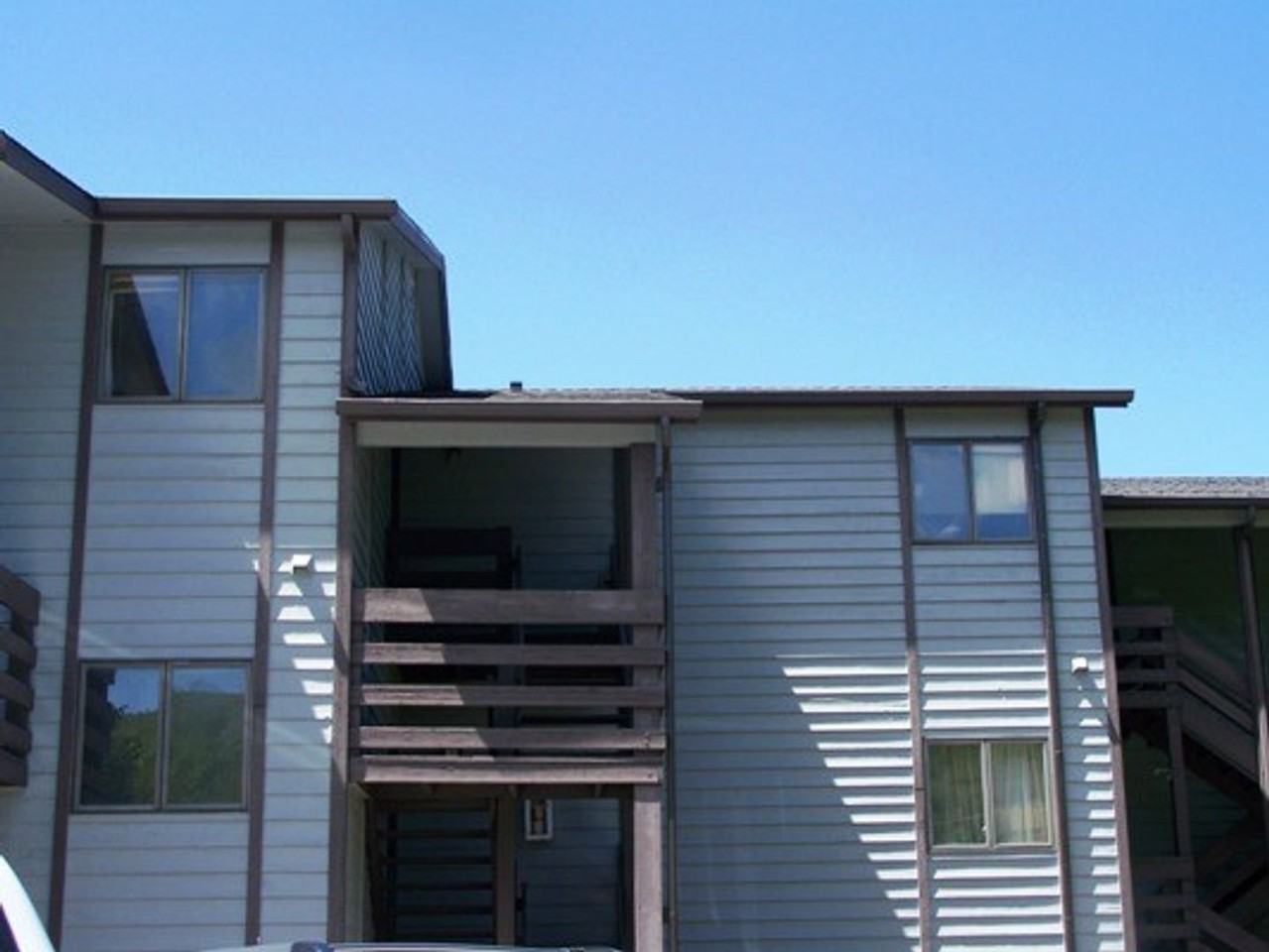 719 S Church Ave #13 - Photo 4 of 14