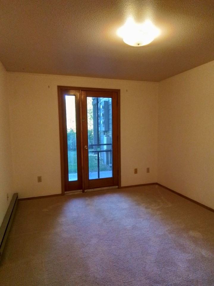 719 S Church Ave #13 - Photo 7 of 13