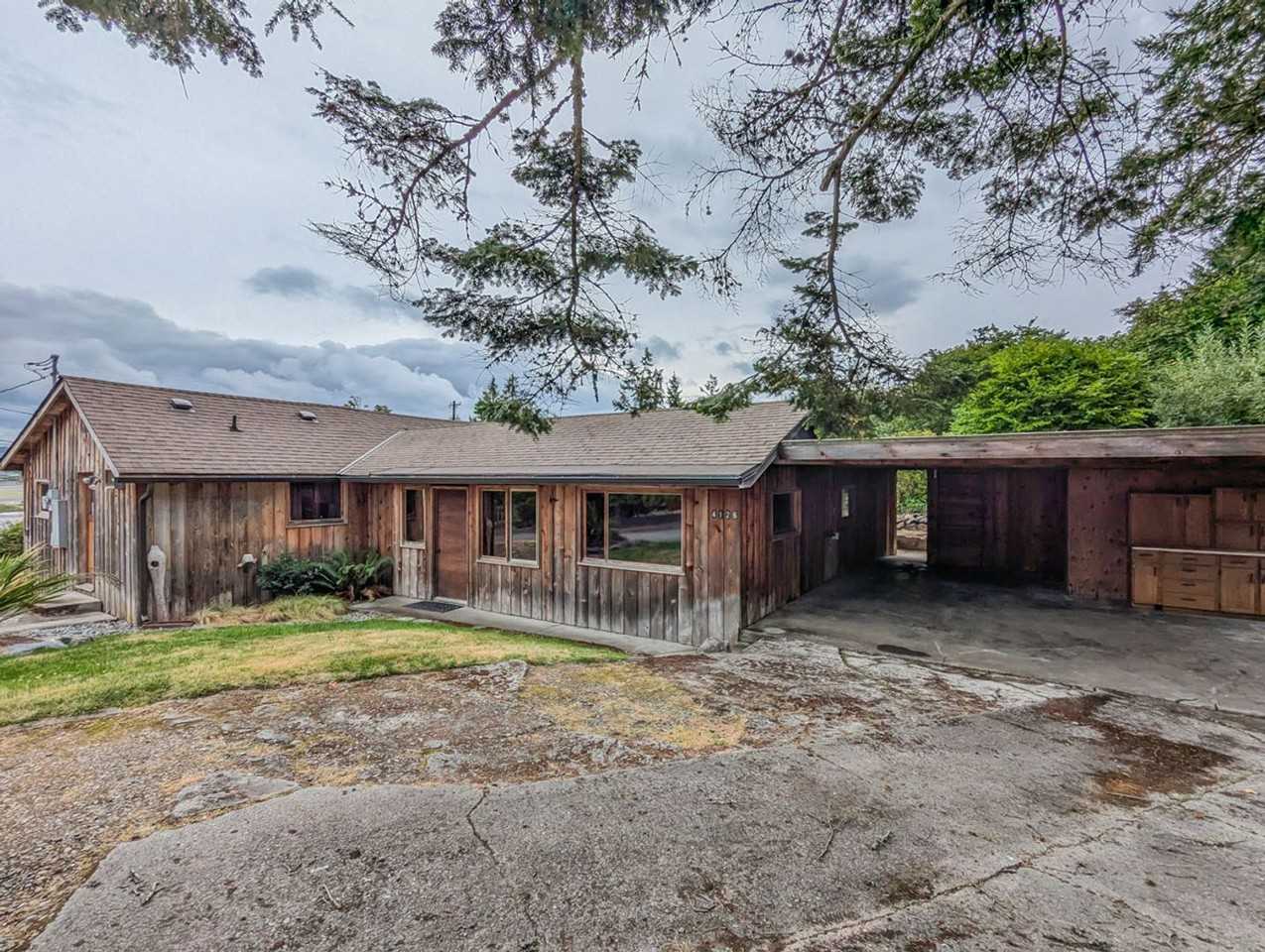 4126 Mission Beach Rd - Photo 2 of 12