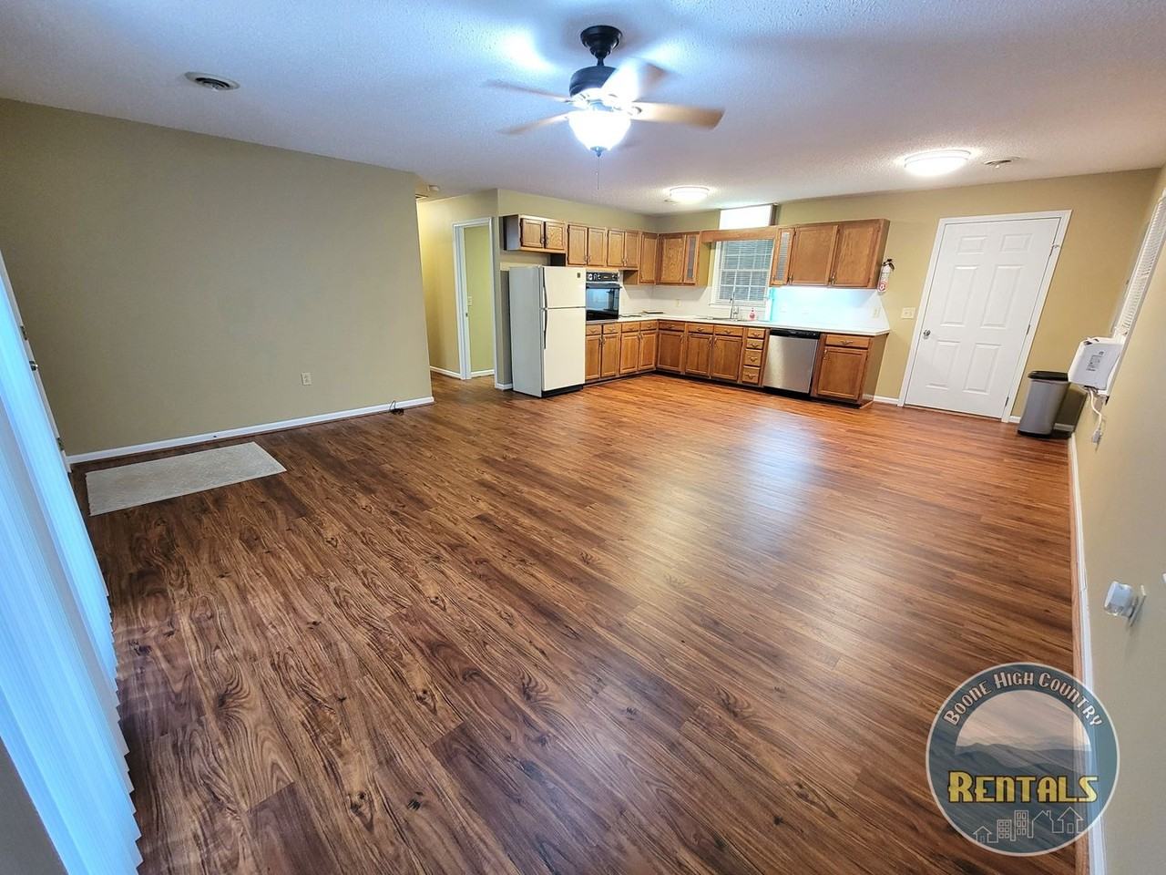 150 Henley Ln - Photo 7 of 24