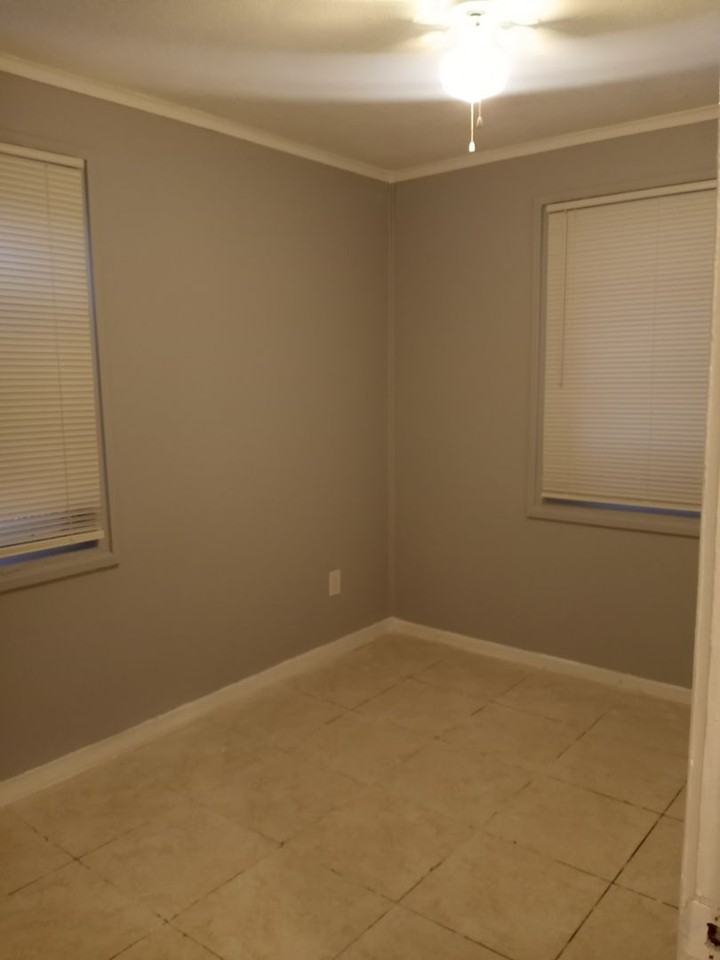 522 W 3rd St - Photo 4 of 12