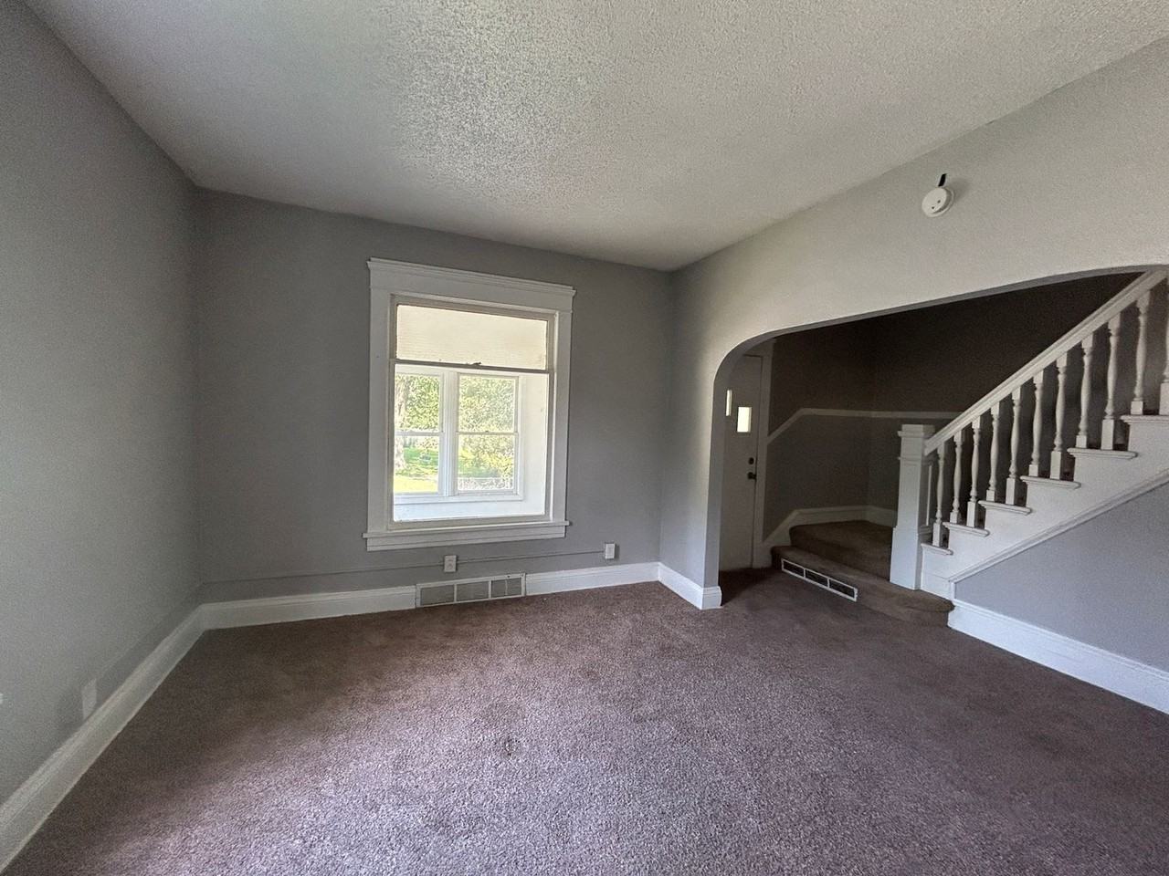 1614 13th Ave - Photo 5 of 17