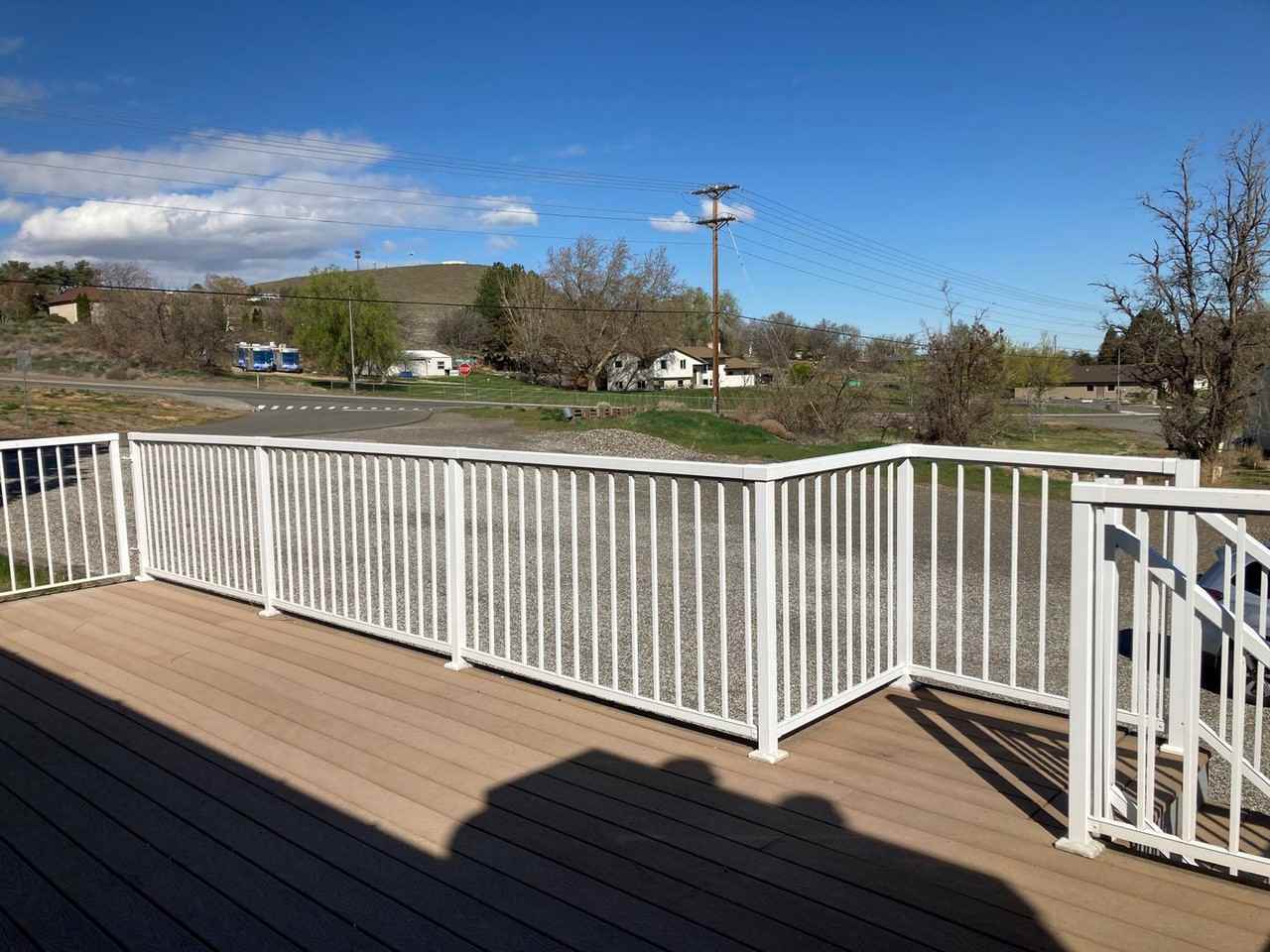 700 S 46th Ave - Photo 4 of 41