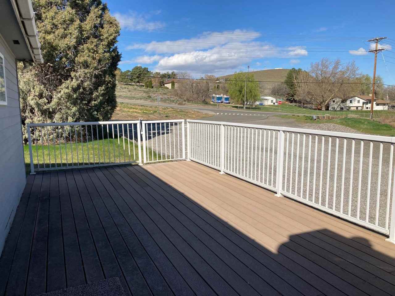 700 S 46th Ave - Photo 3 of 41