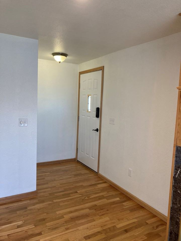 700 S 46th Ave - Photo 6 of 41