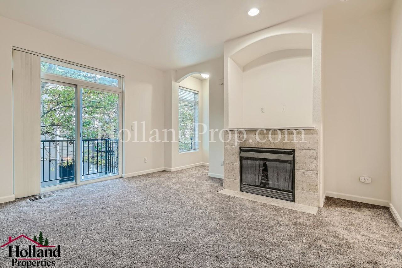 17156 Southwest Whitley Way - Photo 2 of 11