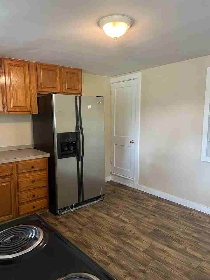 7 Sherman Ave - Photo 6 of 18