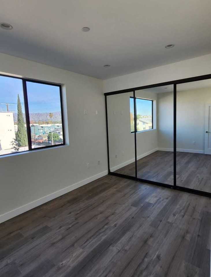 5232 Willowcrest - Photo 4 of 26