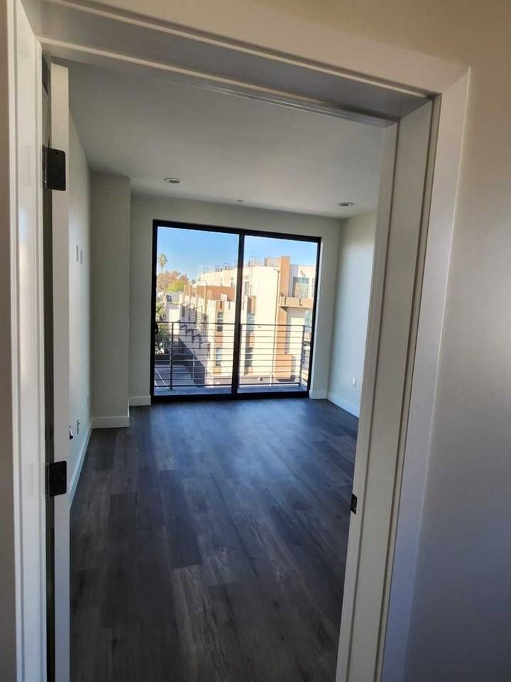 5232 Willowcrest - Photo 3 of 26