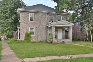 featured image of 3200 Green St