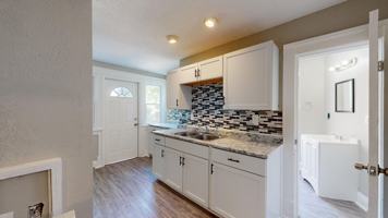 featured image of 1471 W 98th St