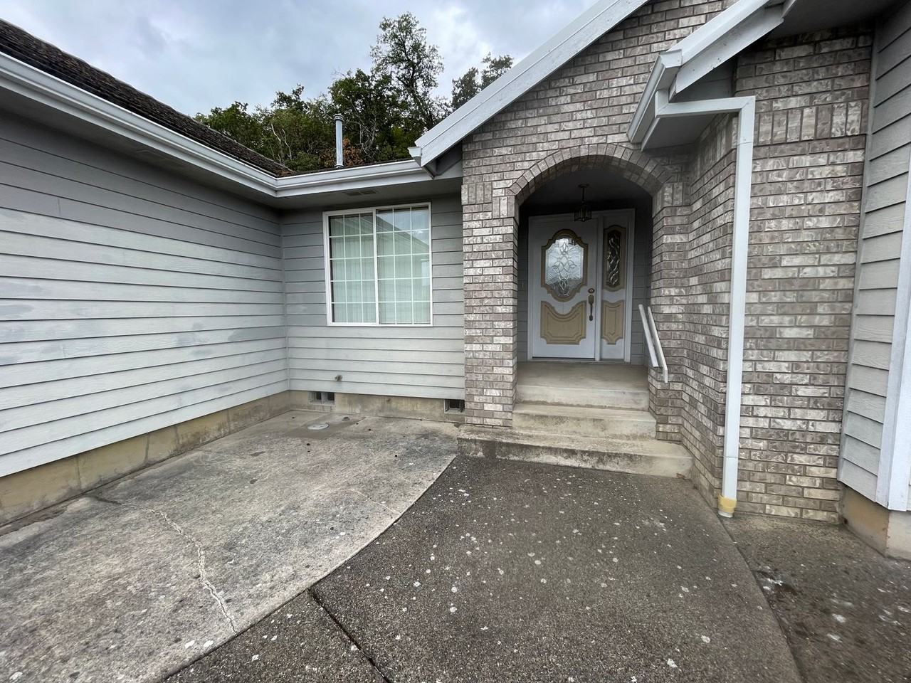 2200 Nw Witherspoon Ave - Photo 3 of 33