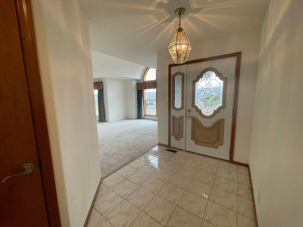 2200 Nw Witherspoon Ave - Photo 4 of 33