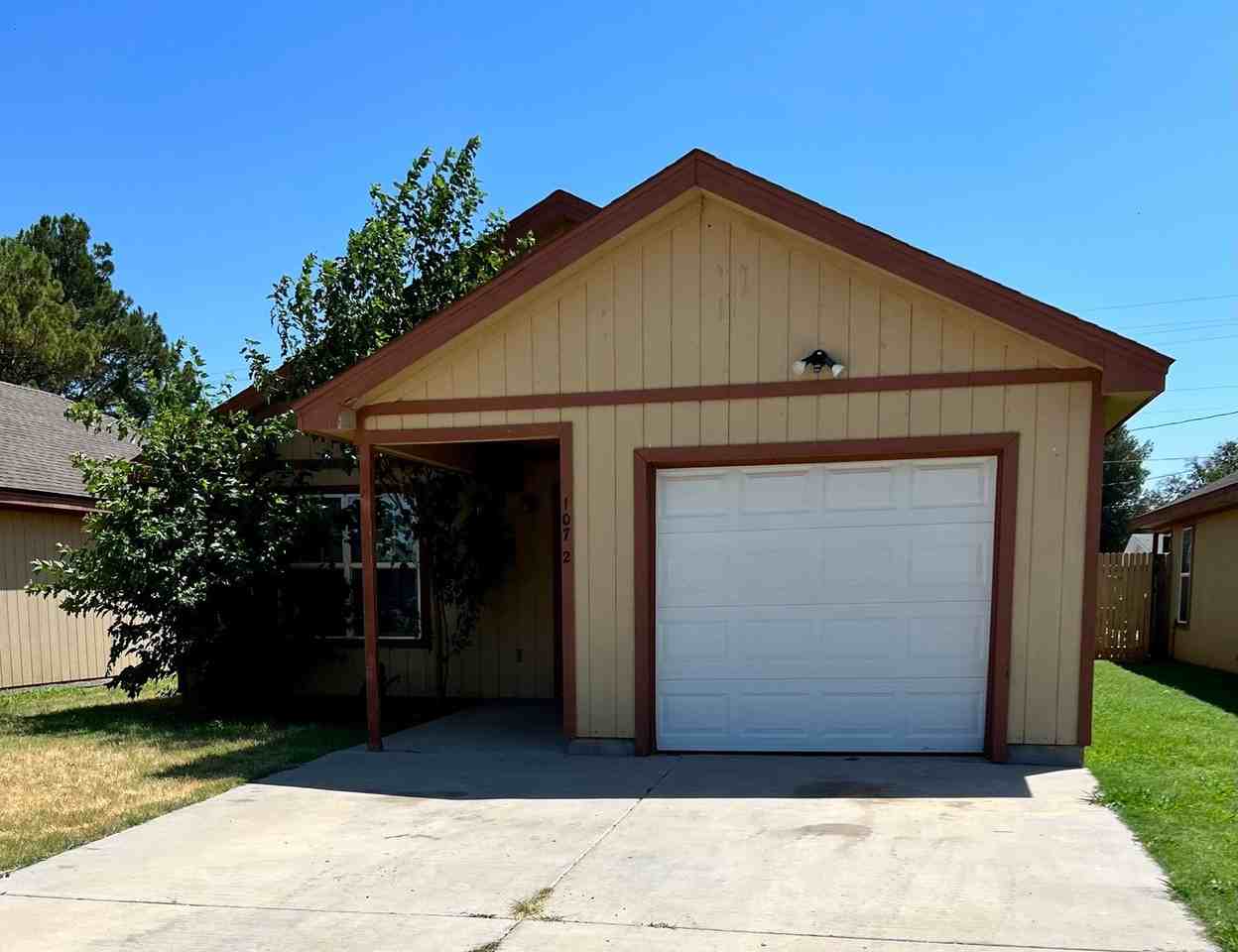107 80th St - Photo 3 of 21