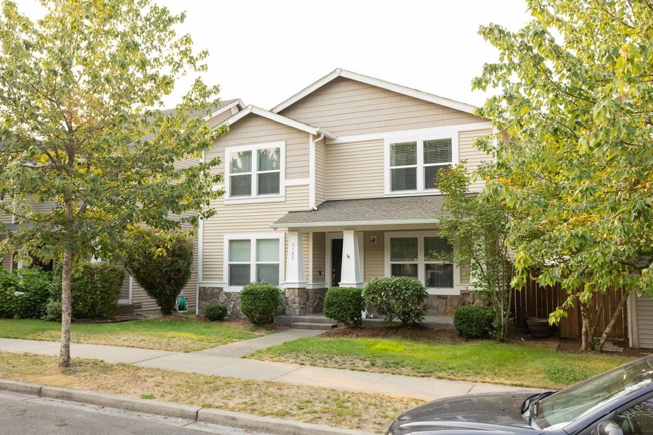 1185 Hudson St - Photo 2 of 34