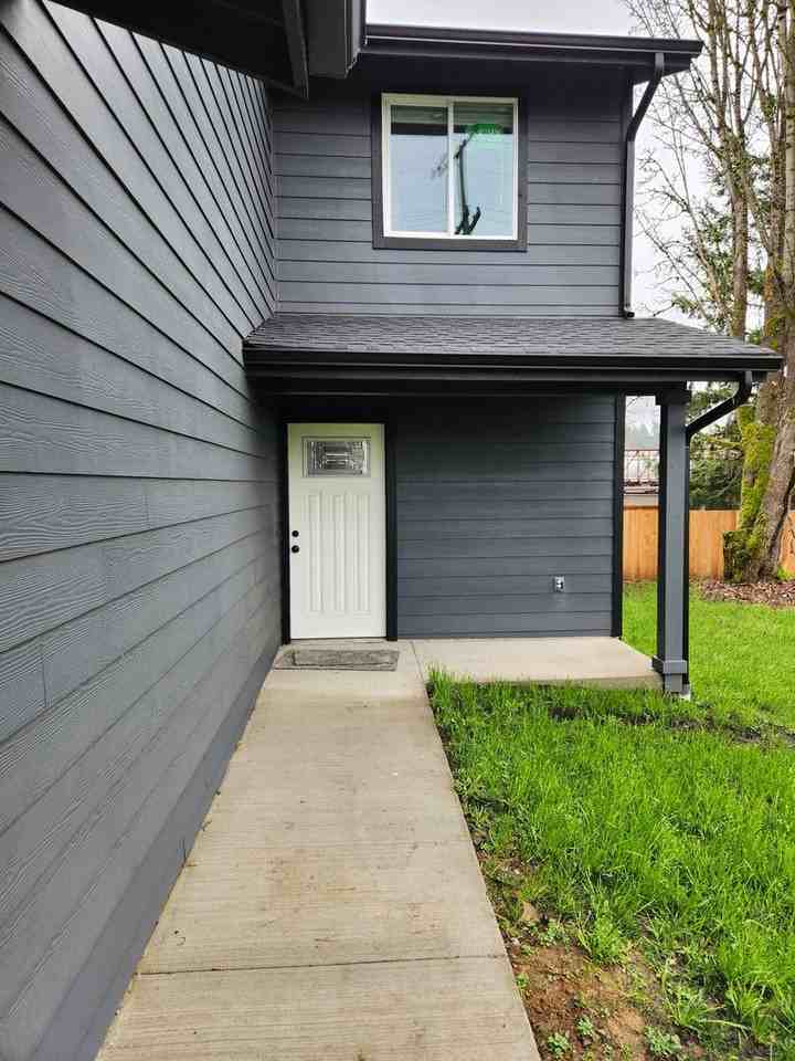916 B Street - Photo 3 of 22