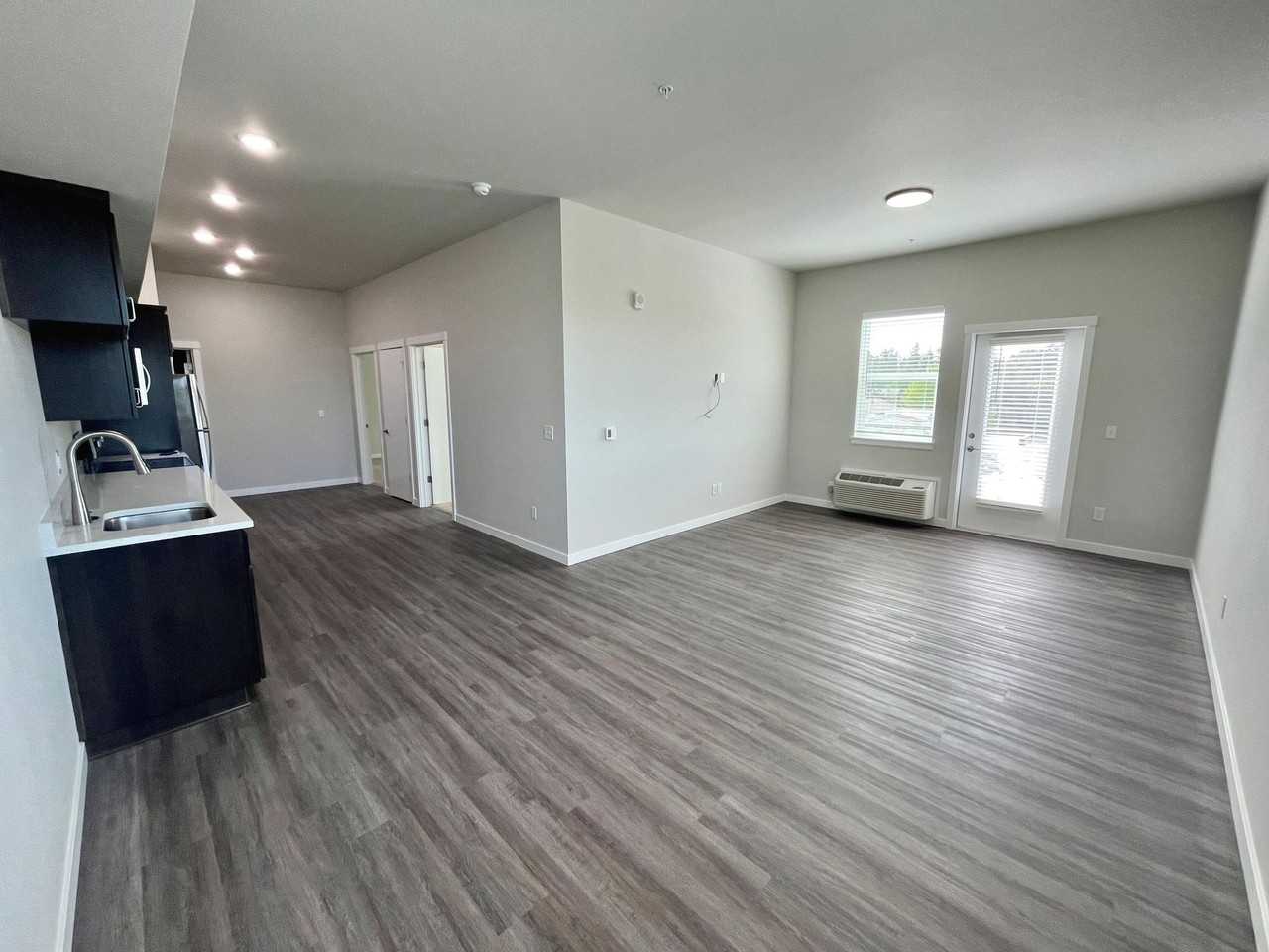 New Luxury Apartments in South Salem - Photo 5 of 13