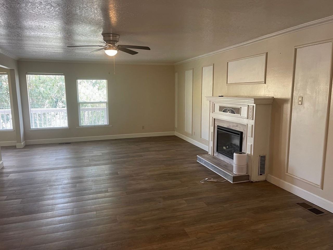 7469 Gabor St - Photo 7 of 50