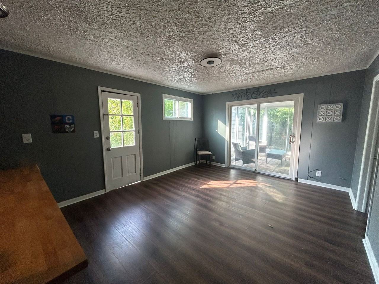 2513 Greenvale Rd - Photo 6 of 10