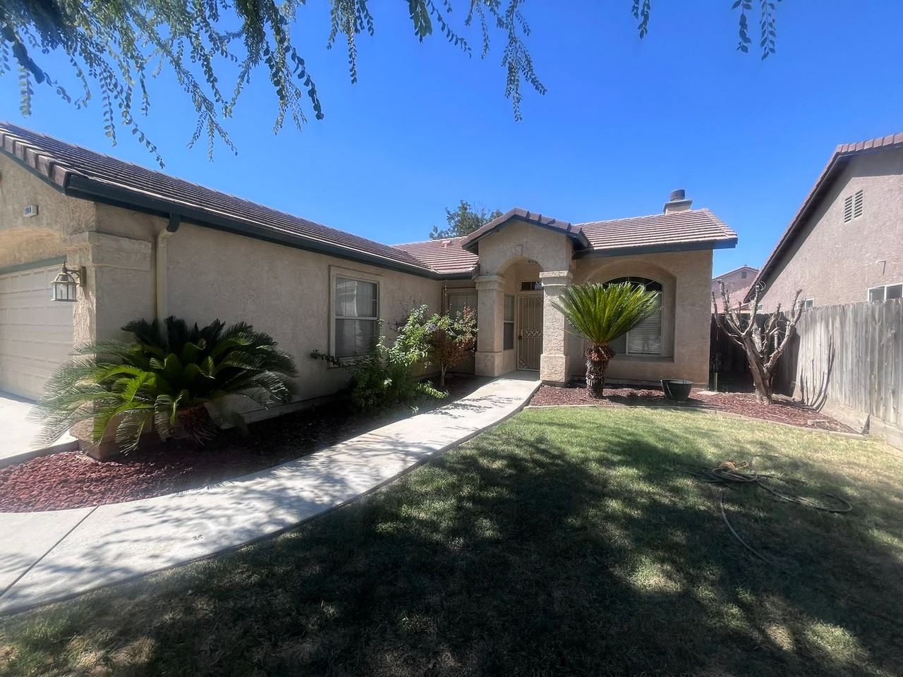 1900 Modoc Ave - Photo 2 of 14