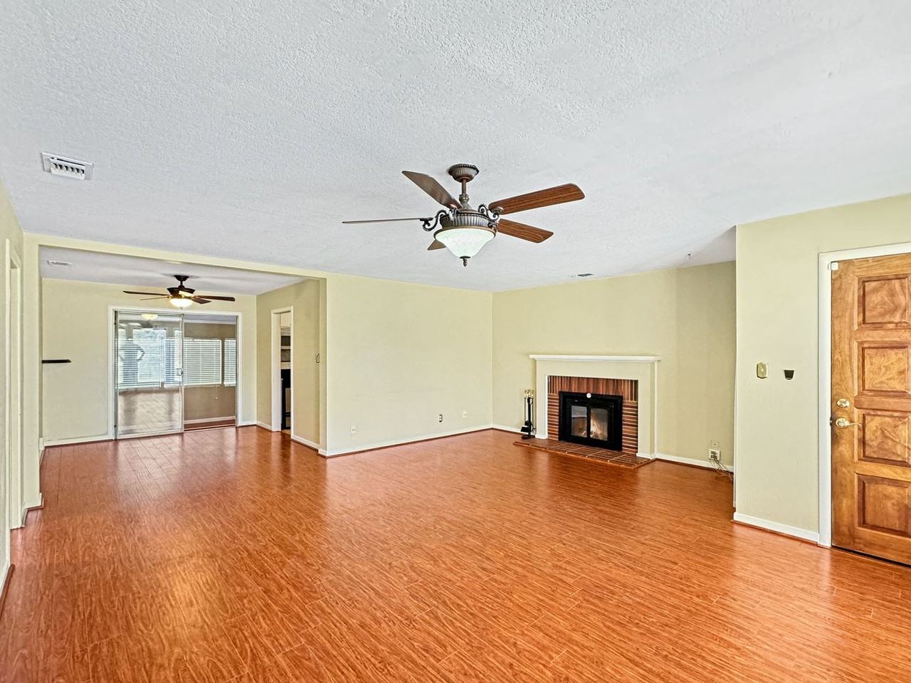 2541 Butano Dr - Photo 3 of 23