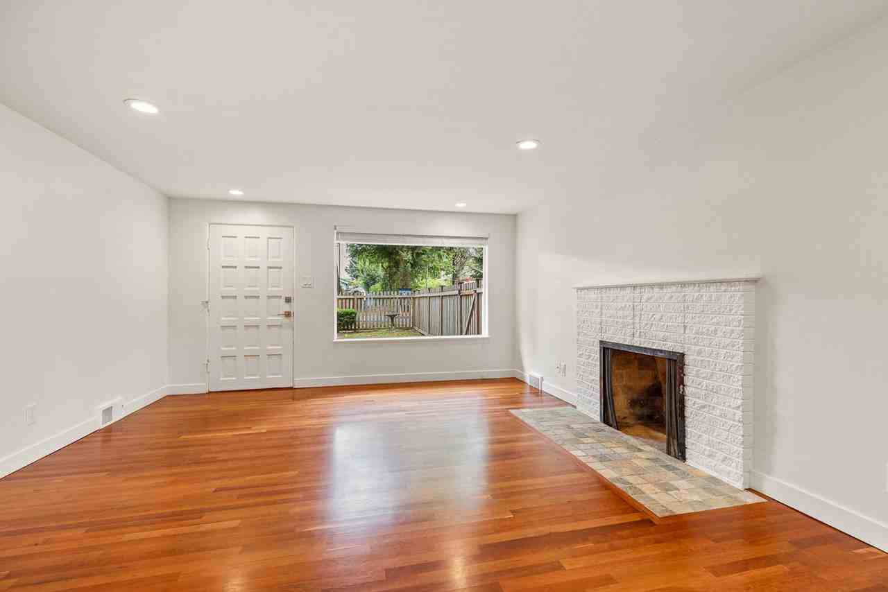 2955 72nd Ave Se - Photo 2 of 20