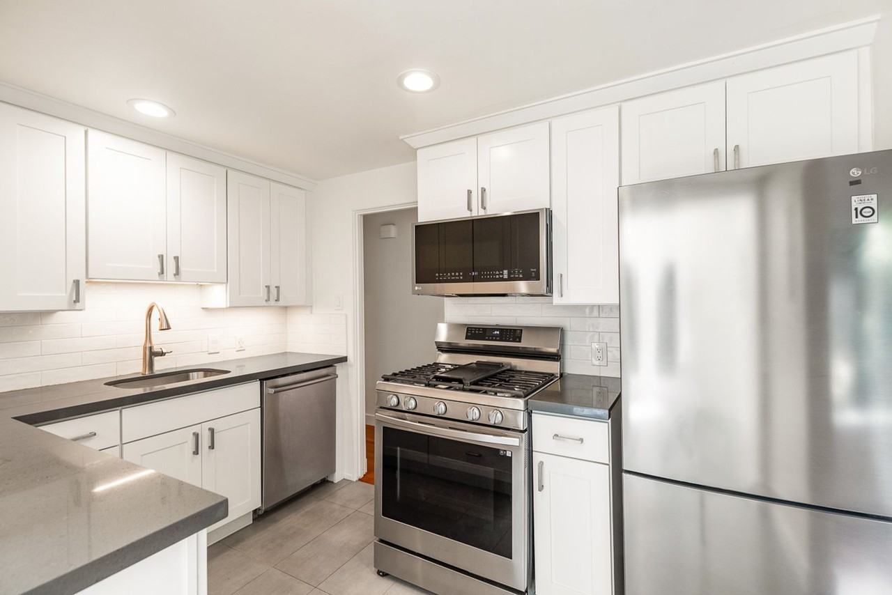 2955 72nd Ave Se - Photo 6 of 20