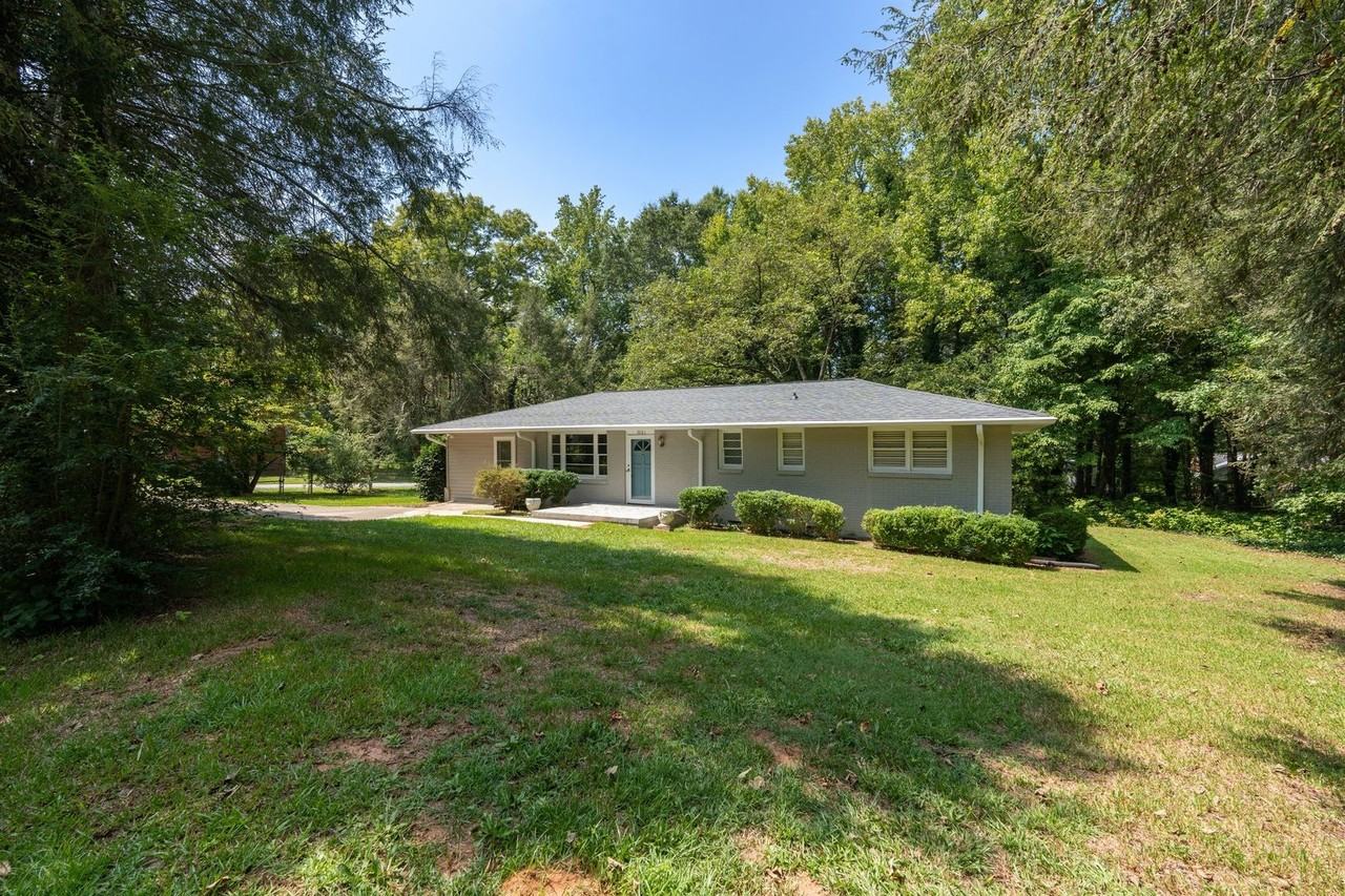 5501 Old Buncombe Rd - Photo 2 of 32