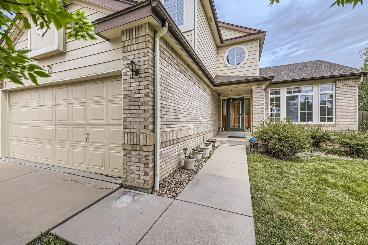 1009 Topaz St - Photo 2 of 17