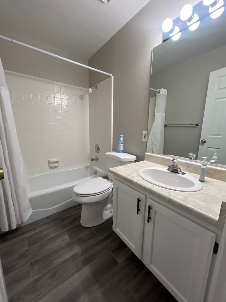 675 Ridge Rim Way - Photo 3 of 21
