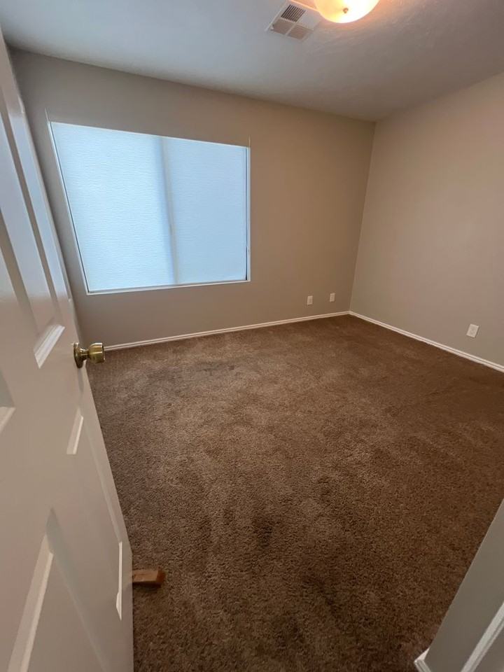 675 Ridge Rim Way - Photo 5 of 21