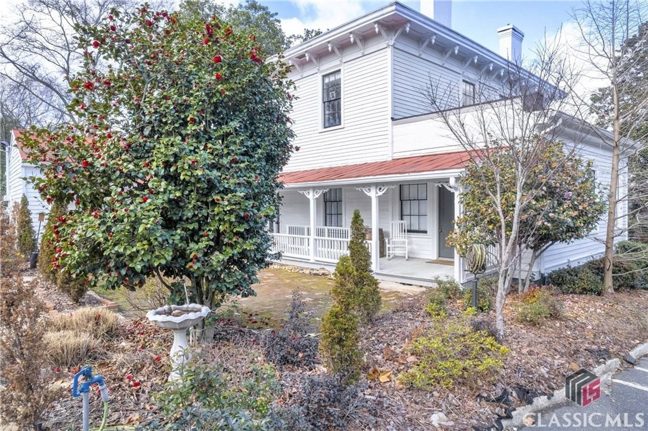 365 S Church St - Photo 2 of 12