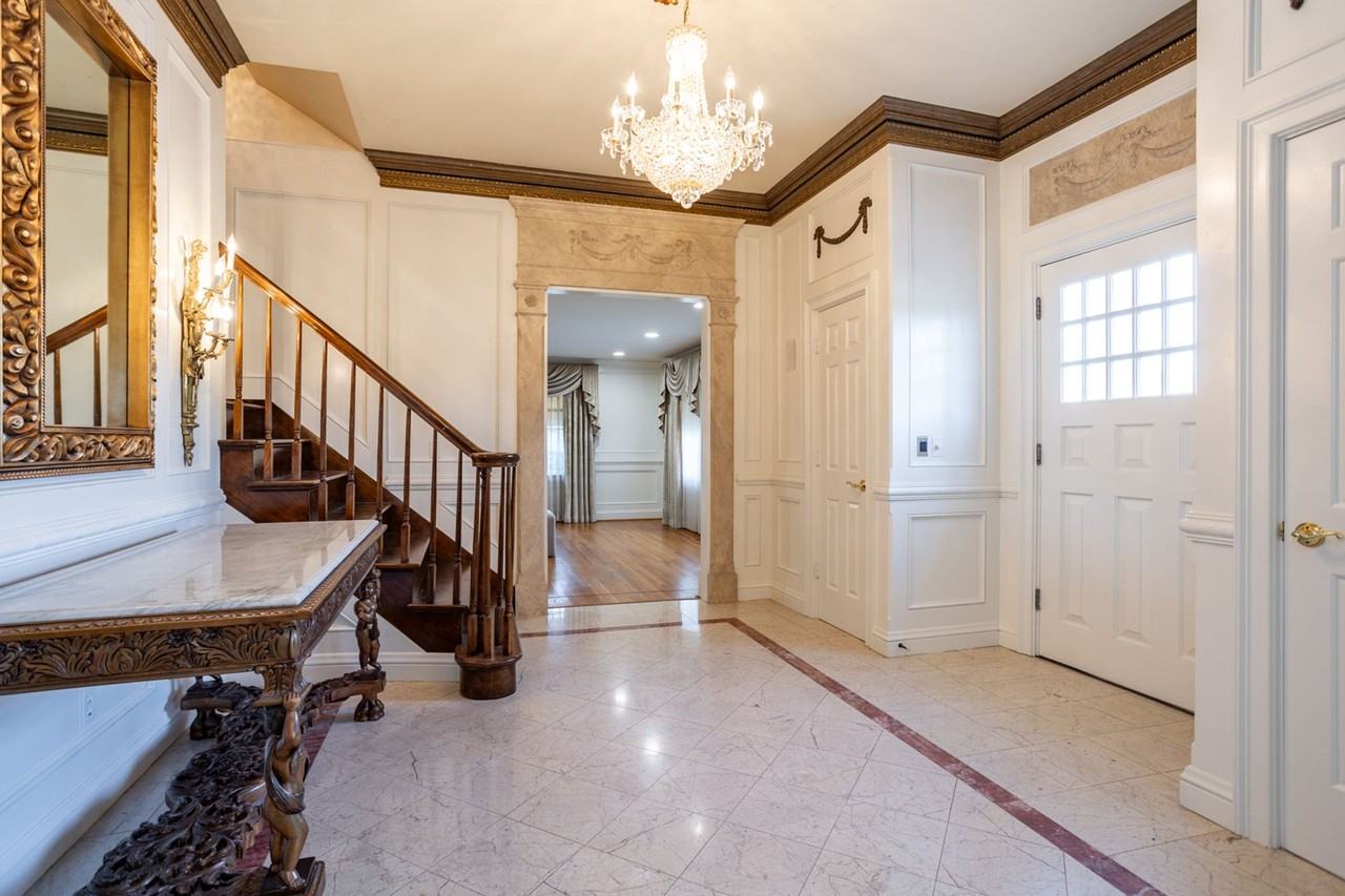 2837 2837 Scenic Bend Dr. - Photo 3 of 42