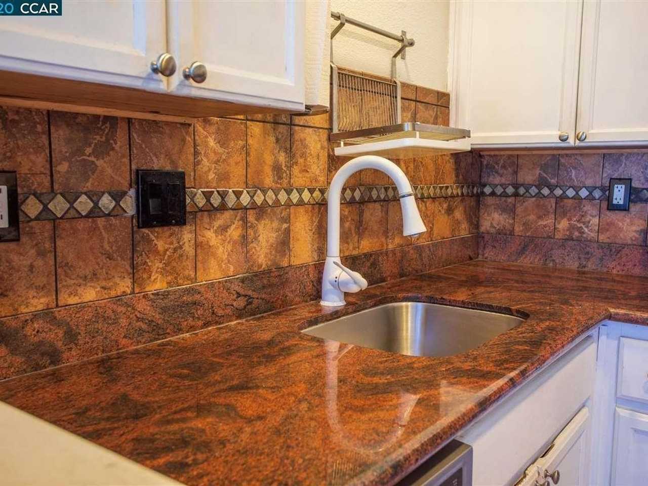 222 Glenwood - Photo 2 of 15