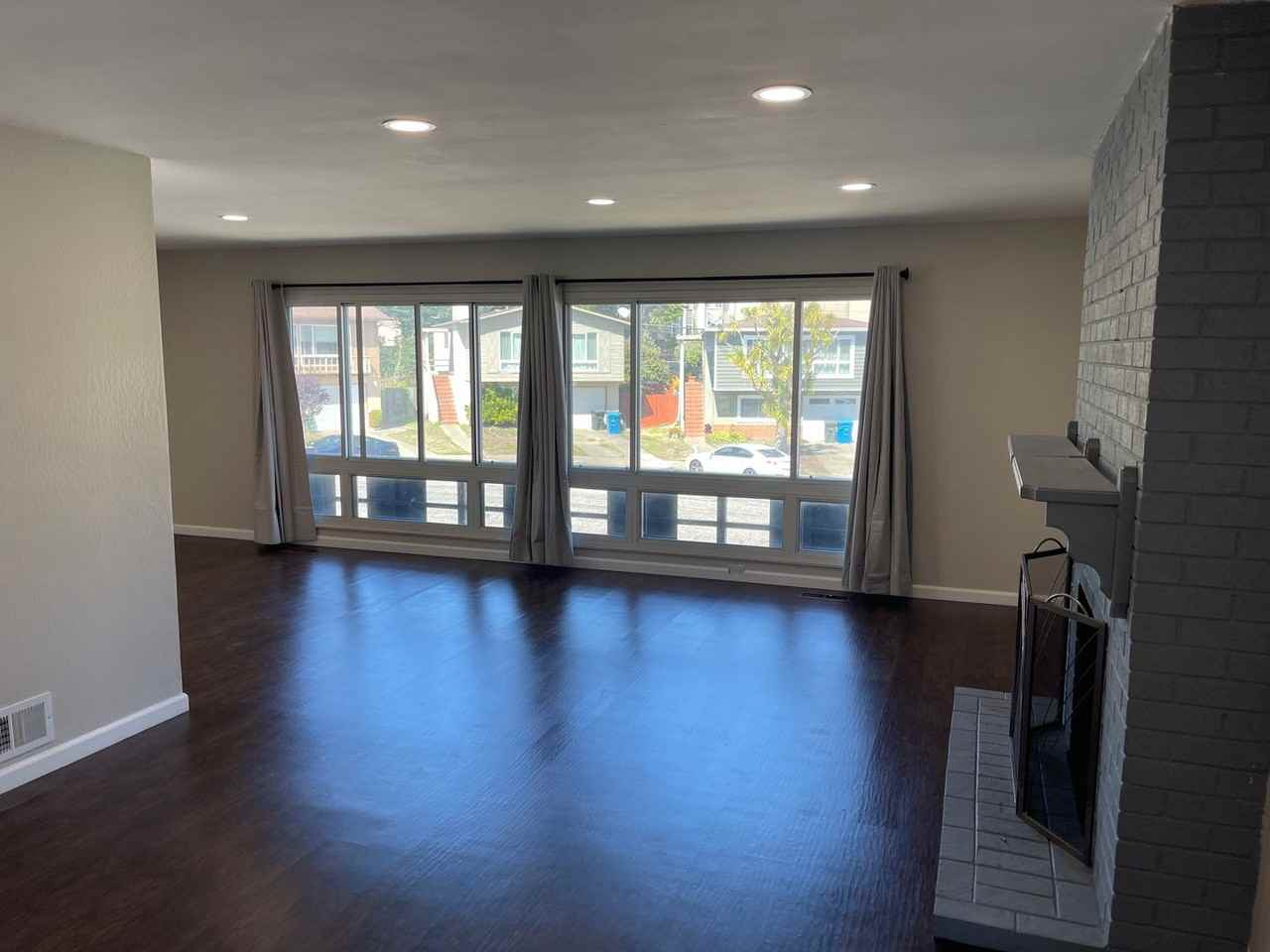 669 Parkview Ct - Photo 2 of 23