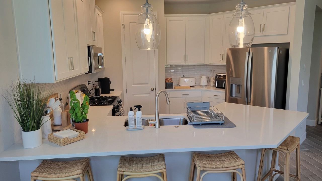 5419 Summit Gln - Photo 3 of 37