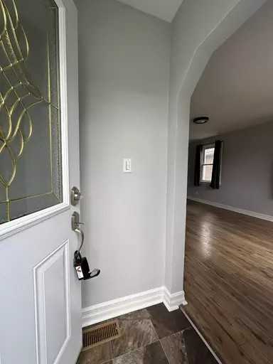 479 Howden St - Photo 2 of 30