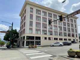 featured image of 1804 Hewitt Ave