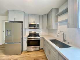 511 N Kenmore - Photo 1 of 1