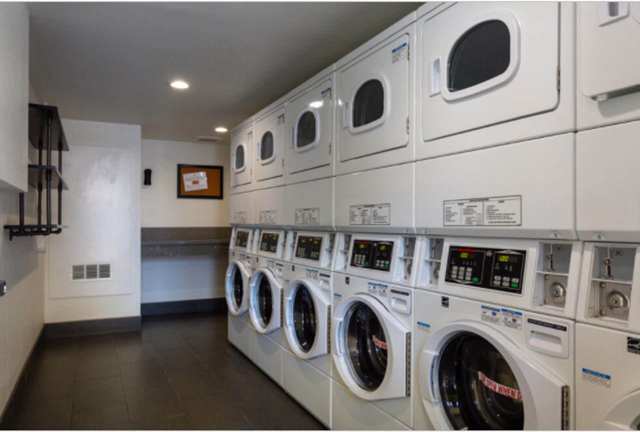 The Grand Terrace Apartments - Photo 5 of 11