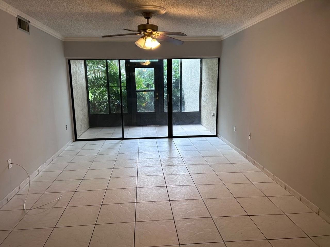 3244 S Semoran Blvd - Photo 3 of 10