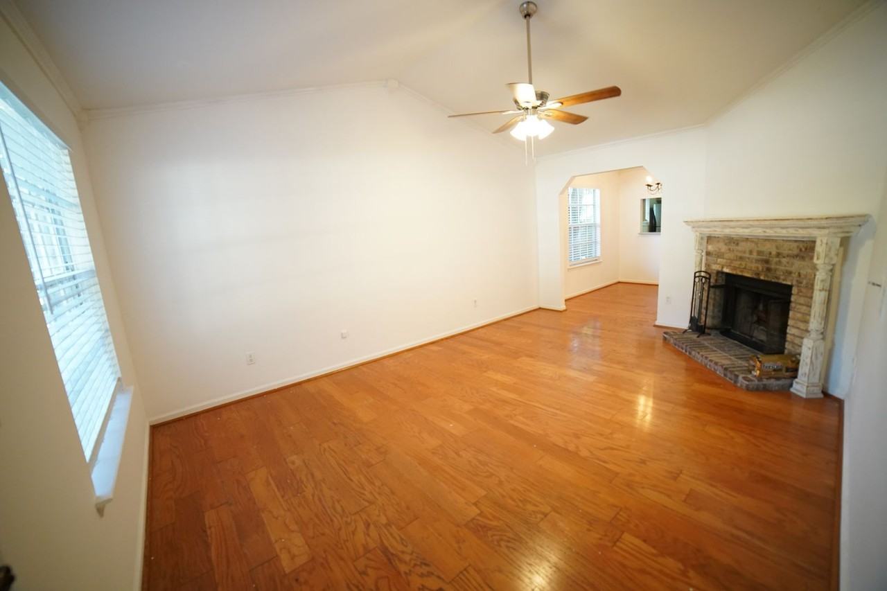 3130 Hotchkiss Ln - Photo 3 of 28